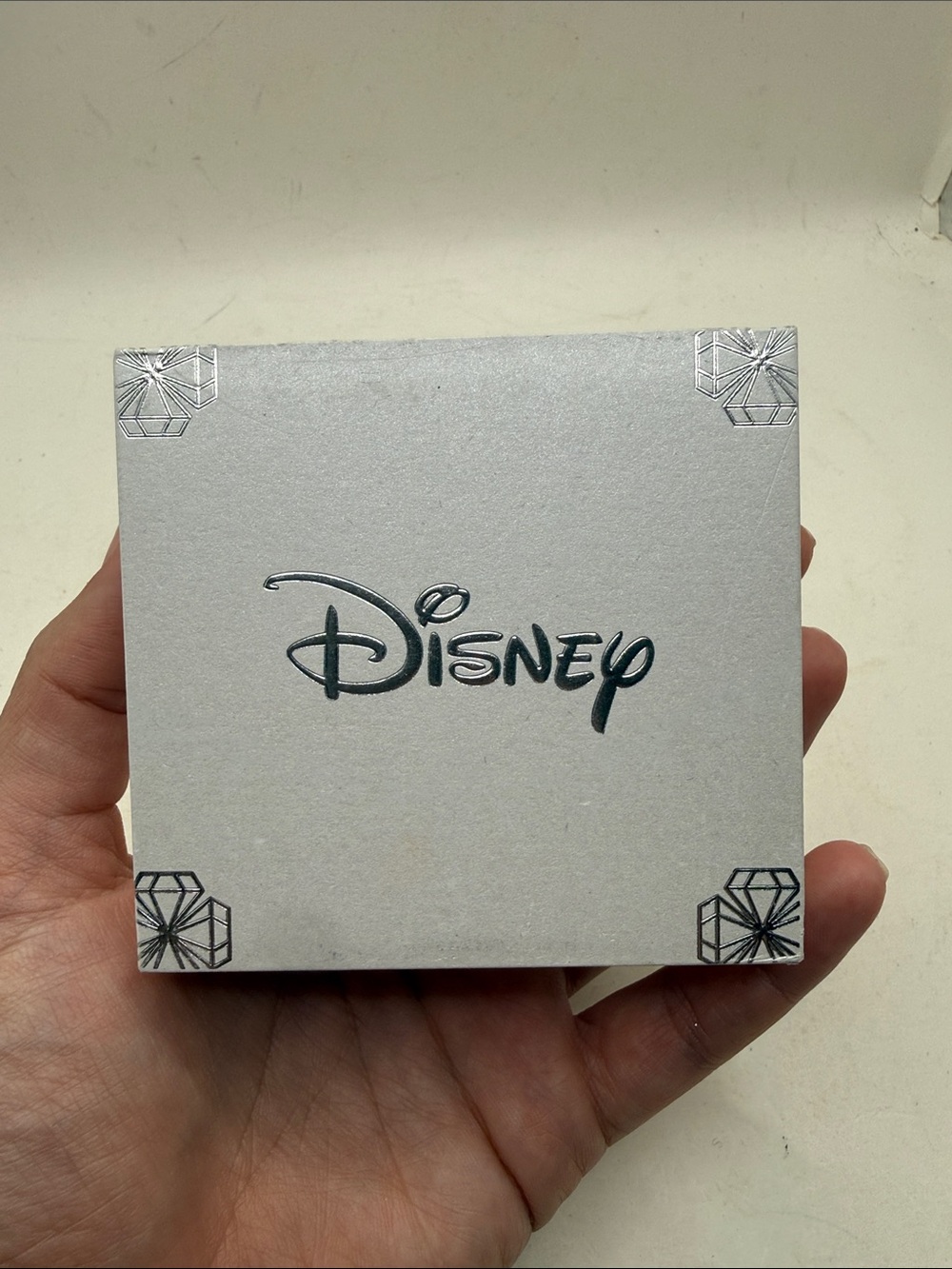 NWT Disney Love Bowtiful Beautiful Necklace Minnie Jewelry Gift 14 KT Gold Flash - Picture 3 of 6